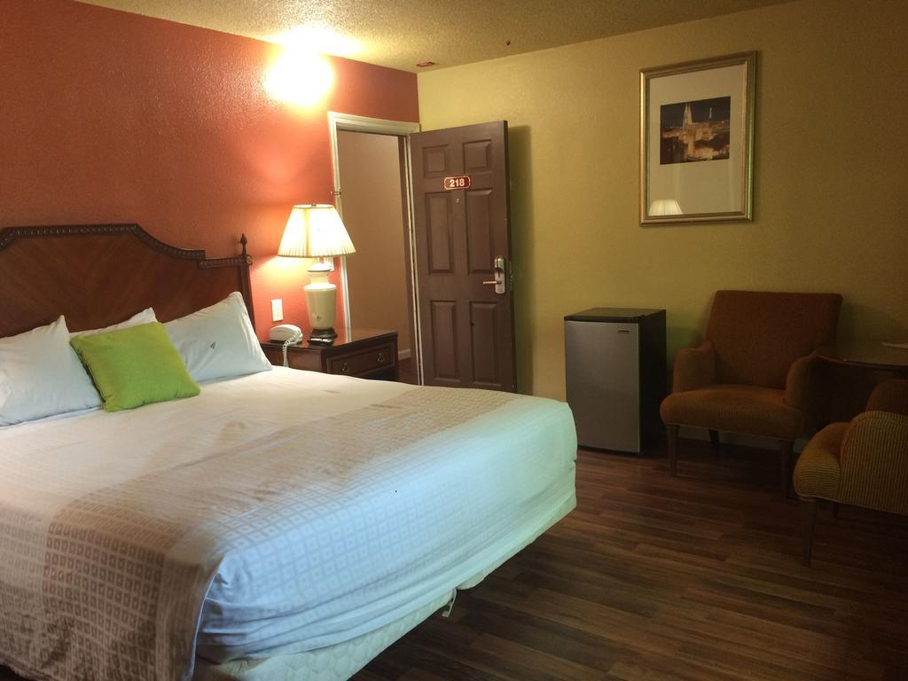 Sundial Lodge Redding Pokój zdjęcie